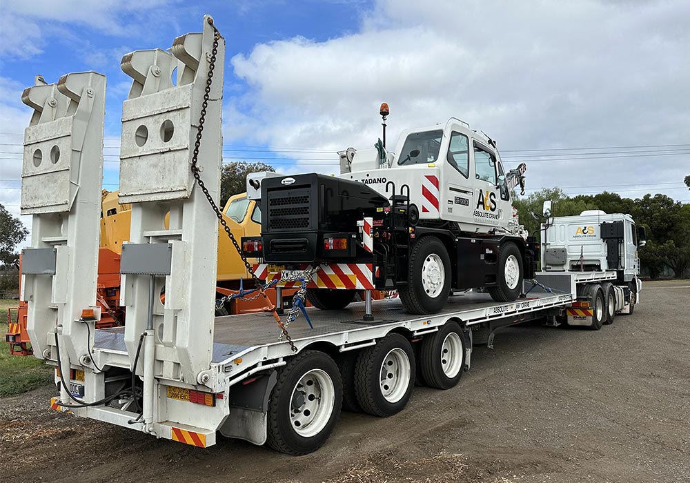DAF Prime Mover & 3 Axle Float (24T)